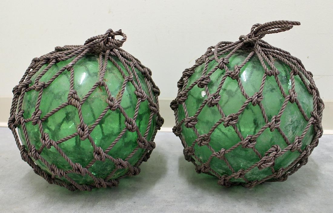 (2) GREEN GLASS ROPE BUOY BALLS (1 of 1)