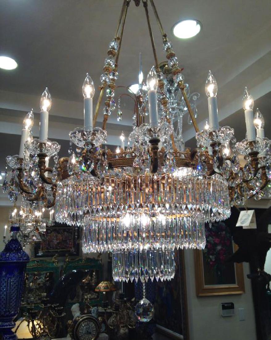 FINE LARGE CRYSTAL & GOLD CHANDLIER (1 of 4)