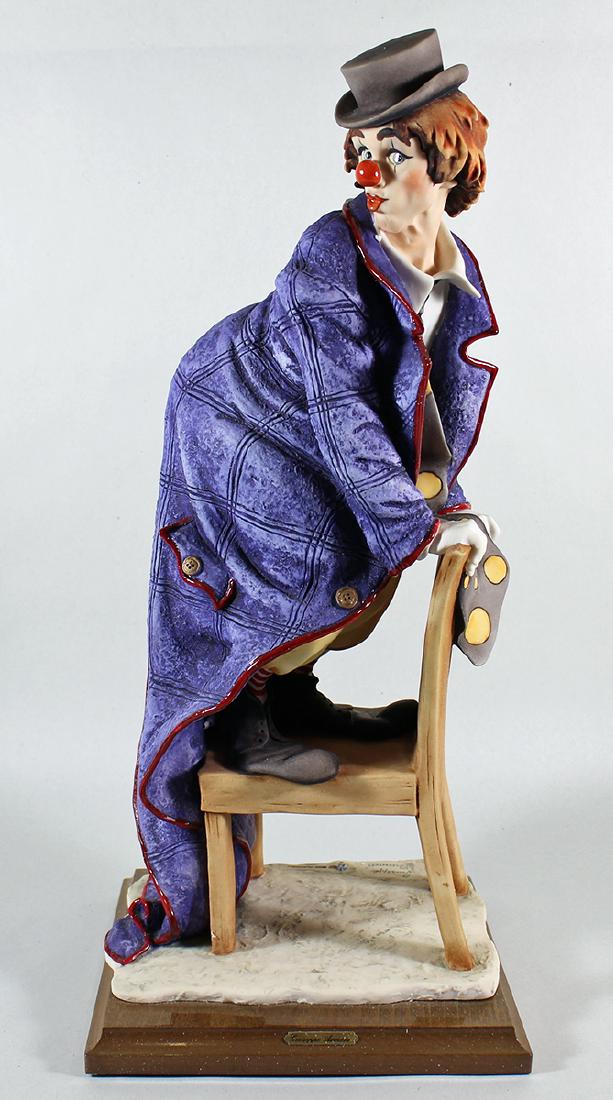 GIUSEPPE ARMANI FIGURINE CLOWN WITH CHAIR (1 of 2)
