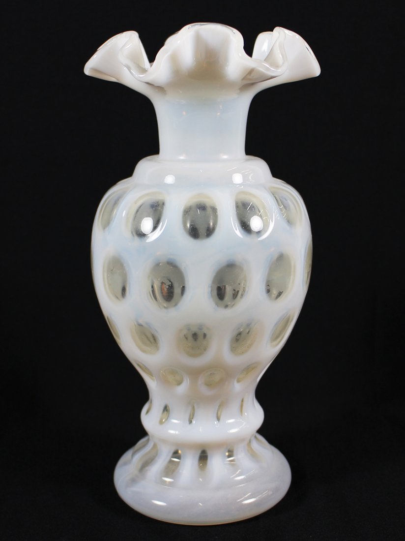 FENTON COIN DOT RUFFLED VASE (1 of 1)