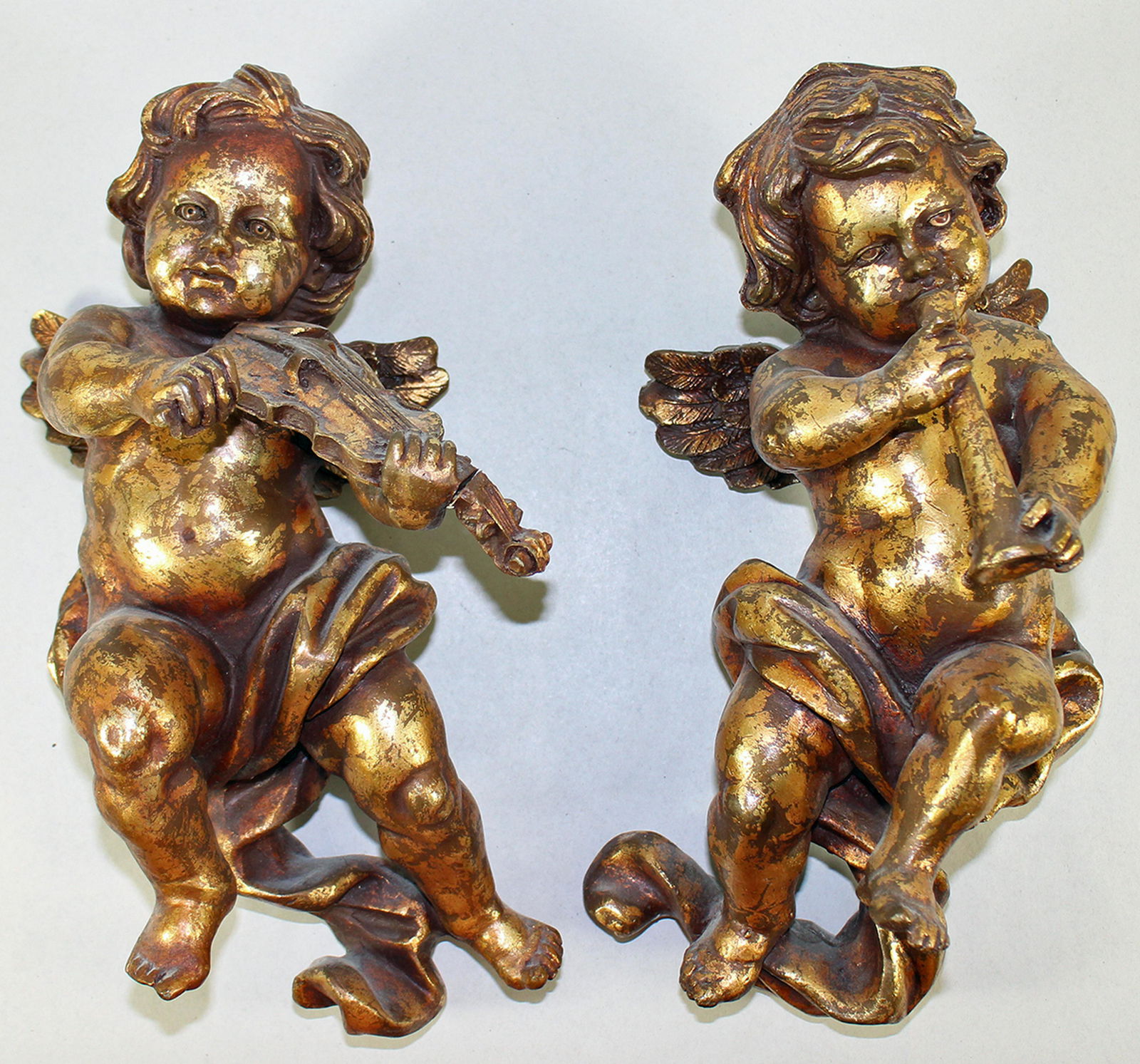 (2) GILTWOOD CARVED WINGED PUTTI SCONCES (1 of 4)