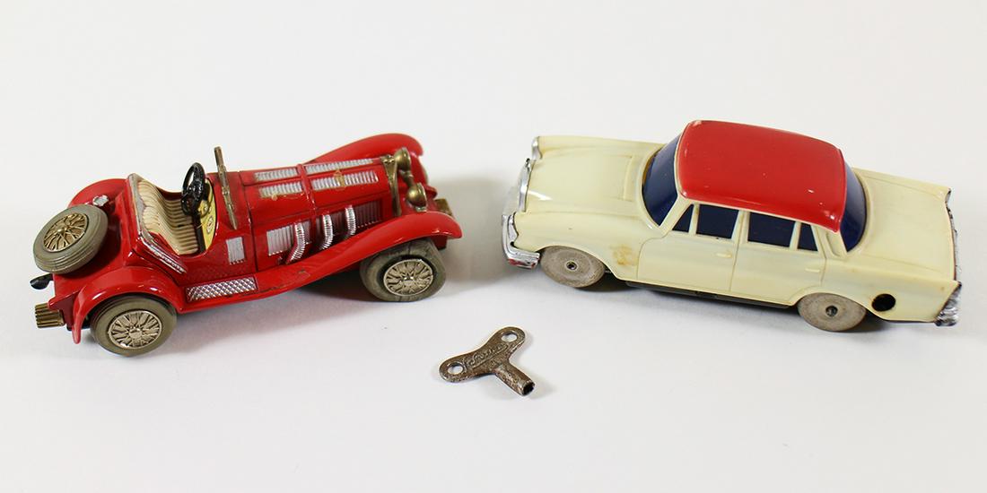 (2) VINTAGE SCHUCO WIND UP CARS (1 of 4)
