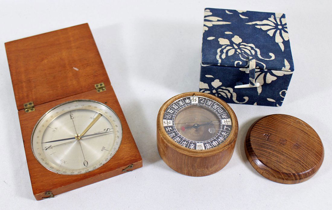 VINTAGE WOOD CASE COMPASS & CHINESE COMPASS (1 of 3)