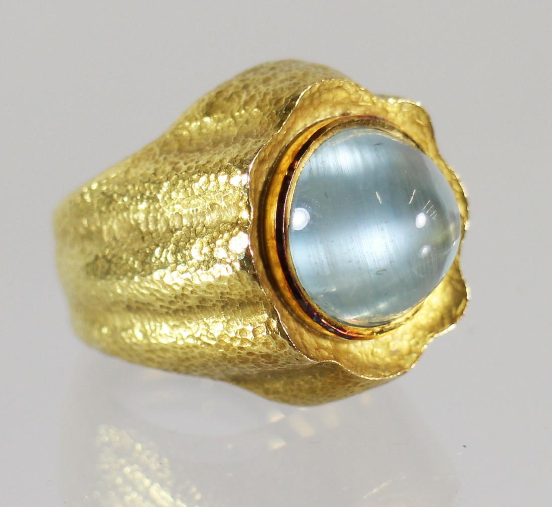 18KT CABOCHON AQUAMARINE RING (1 of 2)