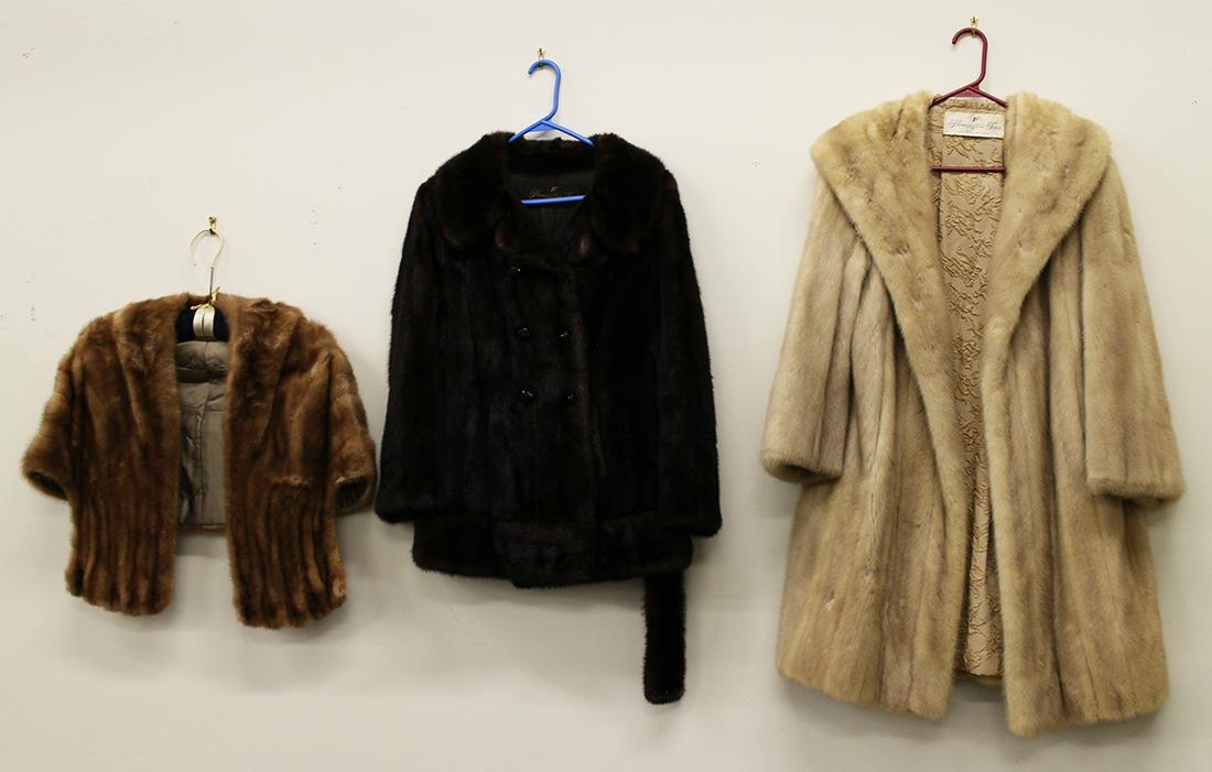 (3) FUR COATS (1 of 4)
