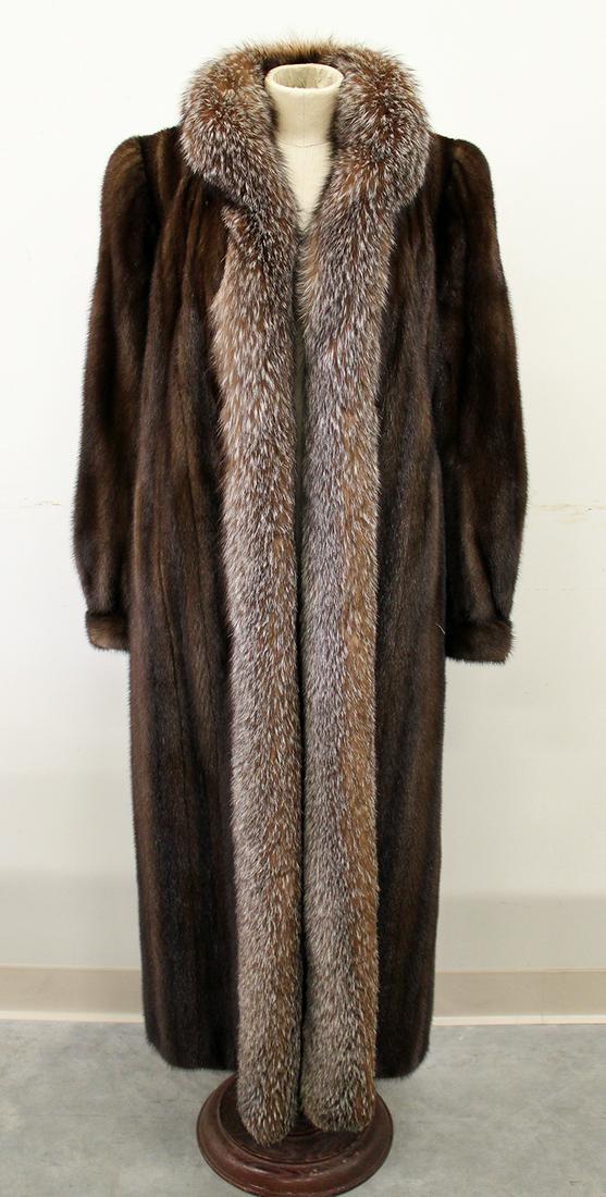 FULL LENGTH LUNARAINE MINK COAT (1 of 4)
