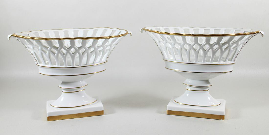 (2) VISTA ALEGRE RETICULATED CENTERPIECE BOWLS (1 of 3)