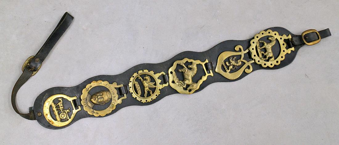 MARTINGALE WITH BRASS HORSES (1 of 1)