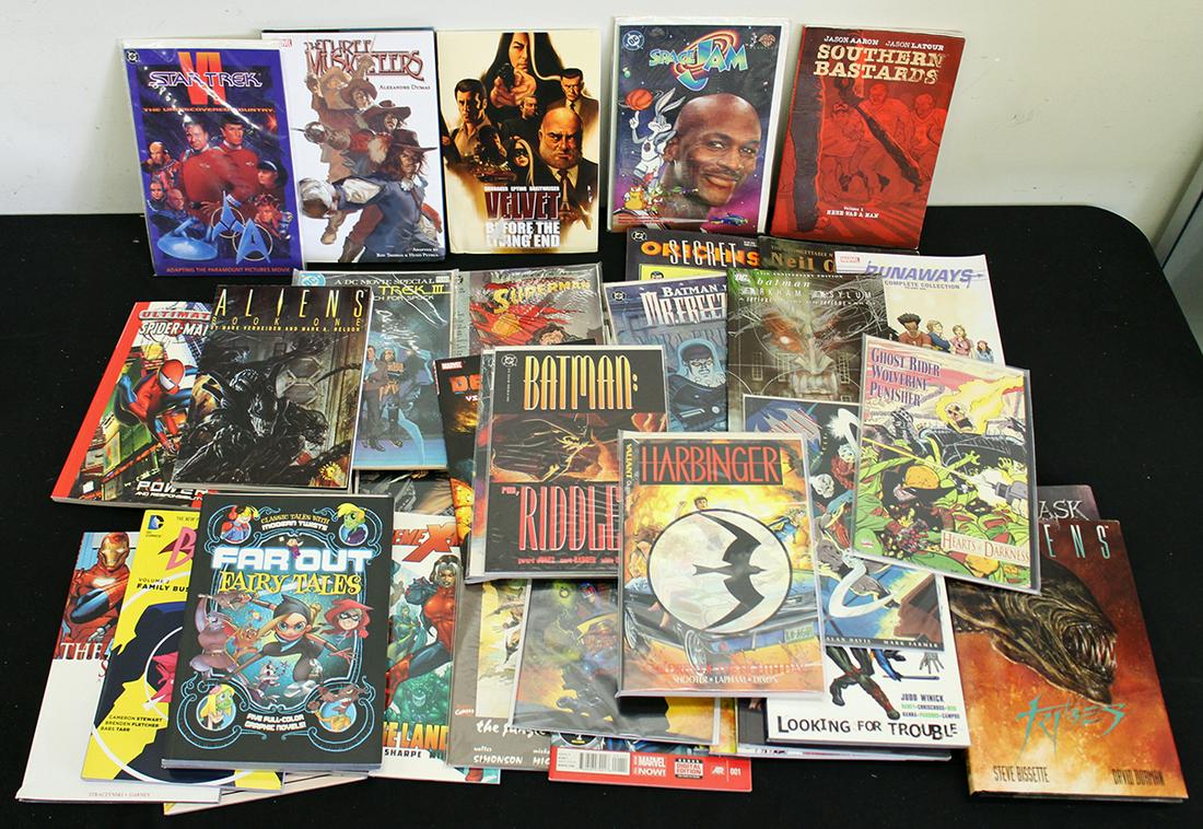 COMIC BOOK & GRAPHIC NOVEL COLLECTION (1 of 3)