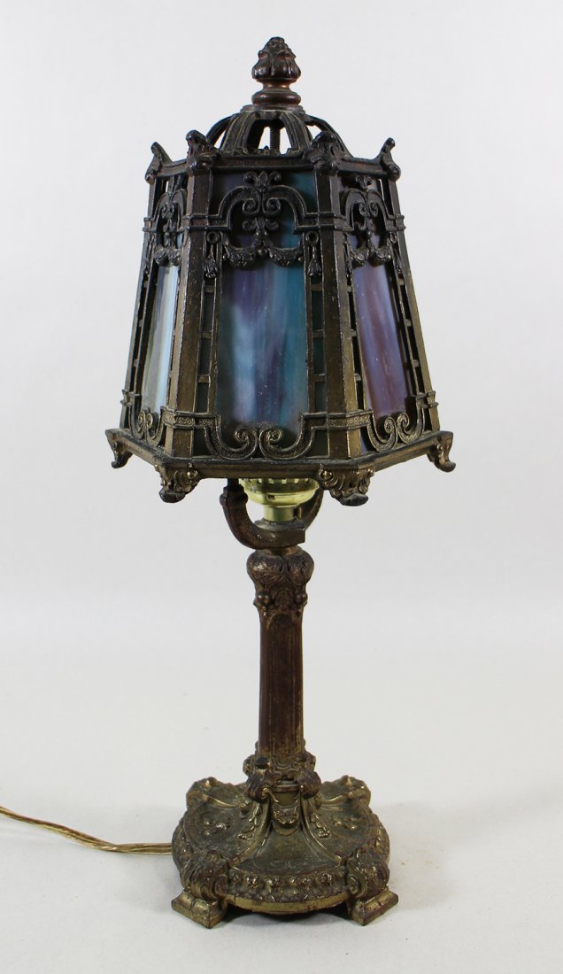 ANTIQUE SLAG GLASS TABLE LAMP (1 of 3)