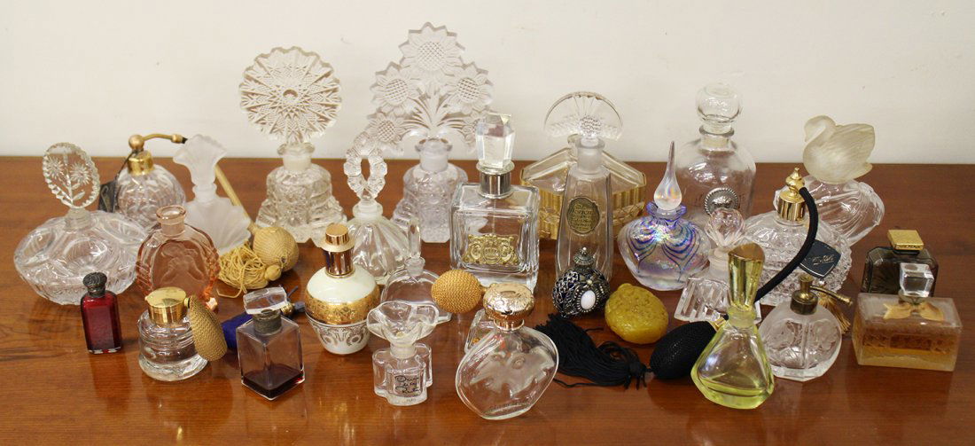 VINTAGE PERFUME BOTTLE COLLECTION (1 of 3)