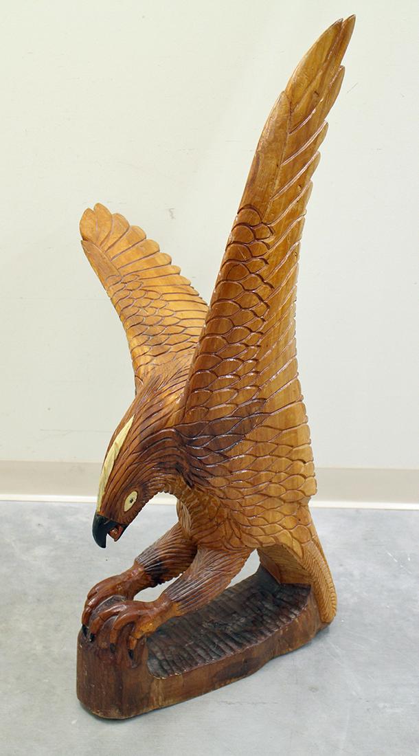 LARGE CARVED WOOD EAGLE (1 of 2)
