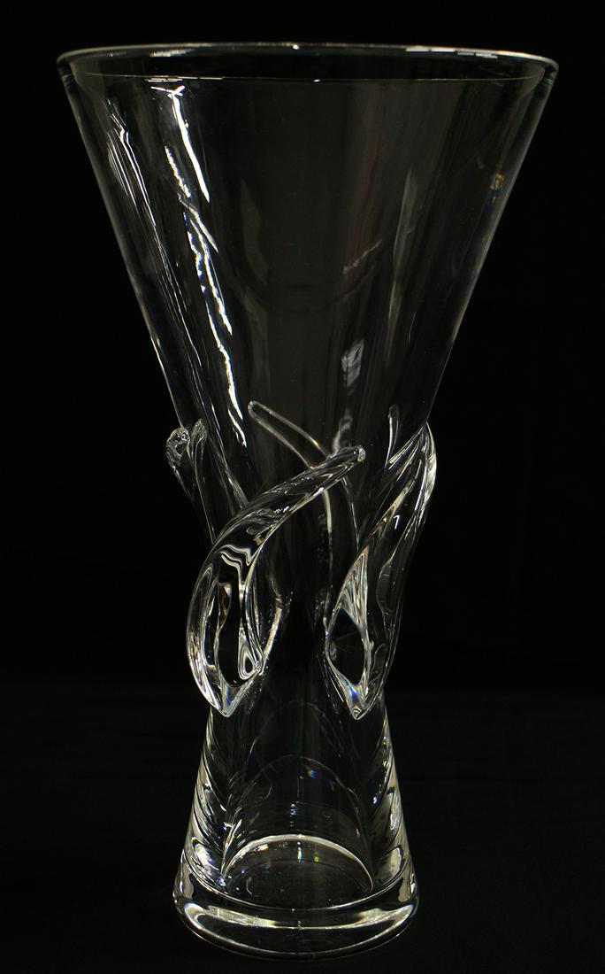STEUBEN CRYSTAL SWIRL VASE (1 of 2)