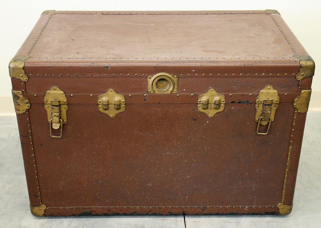 ANTIQUE STEAMER TRUNK (1 of 3)