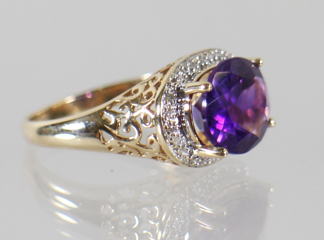 10K AMETHYST & DIAMOND RING (1 of 3)