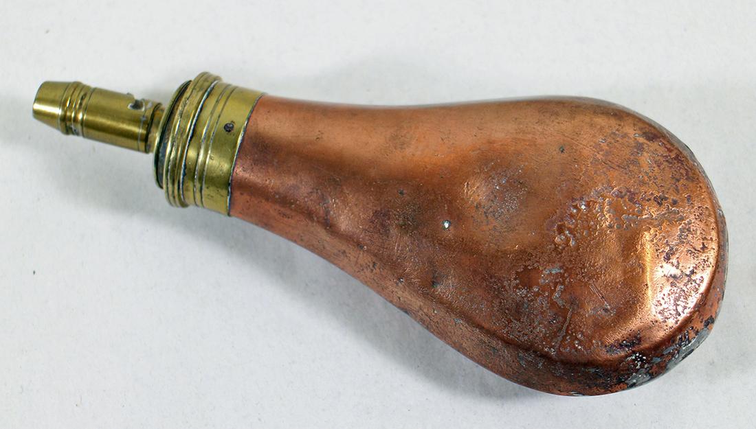 FRITH COPPPER BLACK POWDER FLASK (1 of 2)