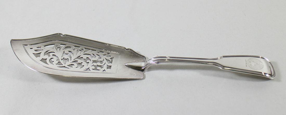 VICTORIAN ENGLISH STERLING FISH SERVER (1 of 3)