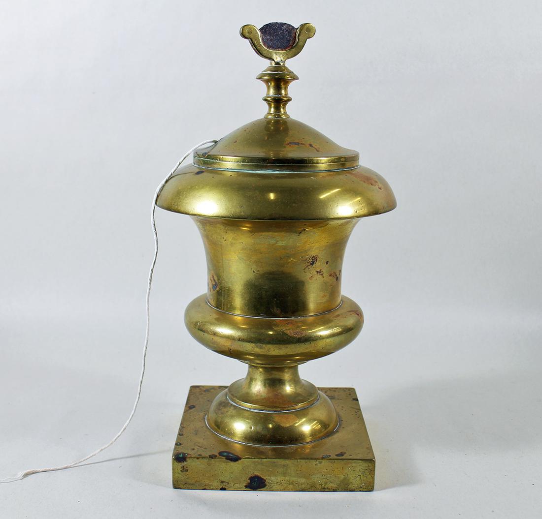 BRASS ROPE DISPENSER (1 of 3)