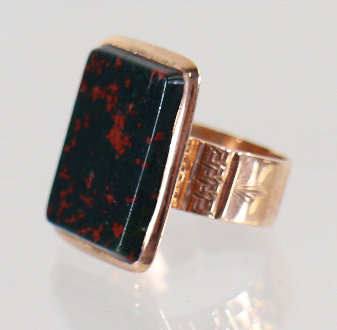 VICTORIAN 10K HAND MADE BLOODSTONE RING (1 of 3)