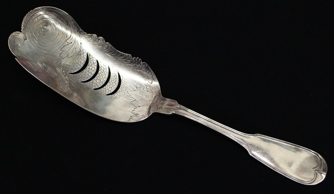 S. KIRK COIN SILVER FISH SERVER (1 of 5)