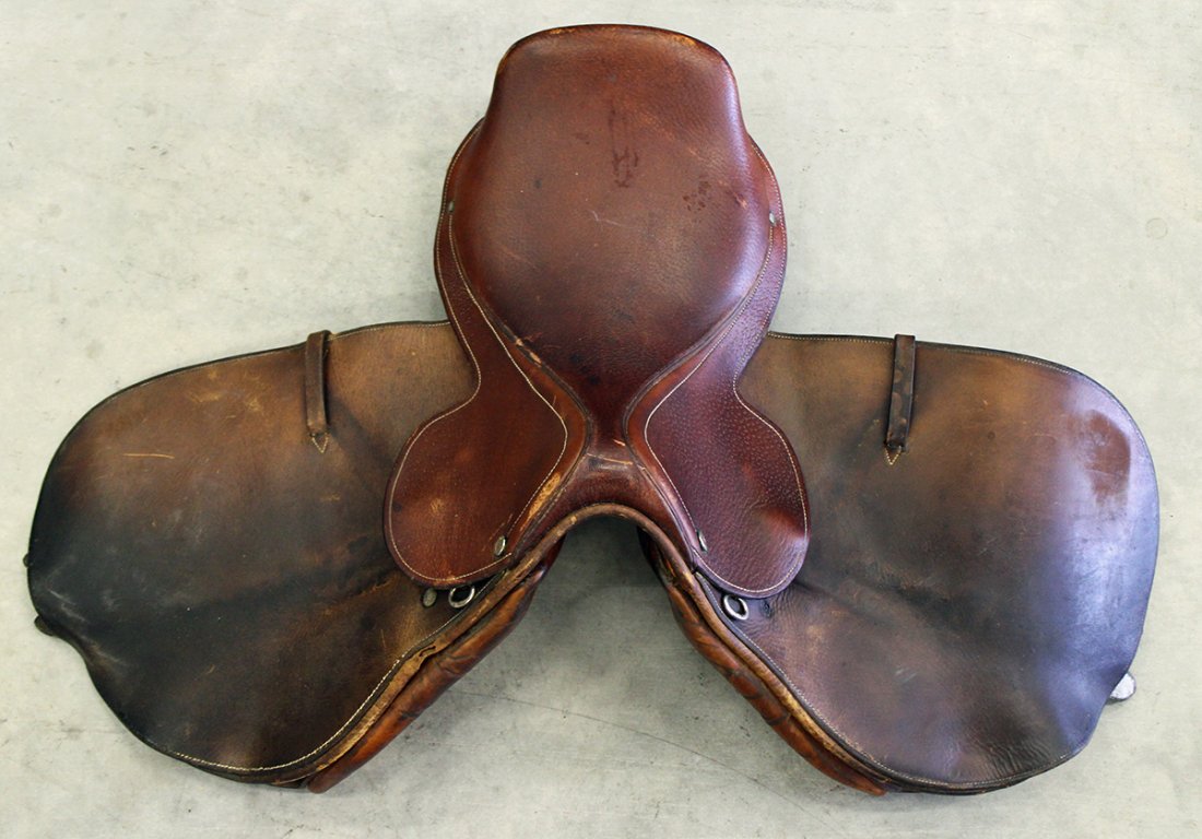 HERMES LEATHER SADDLE (1 of 3)