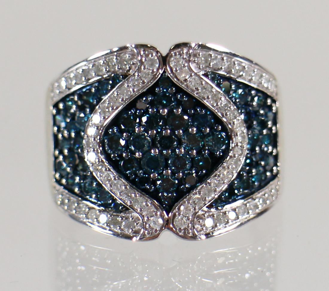 10K BLUE & WHITE DIAMOND RING (1 of 3)