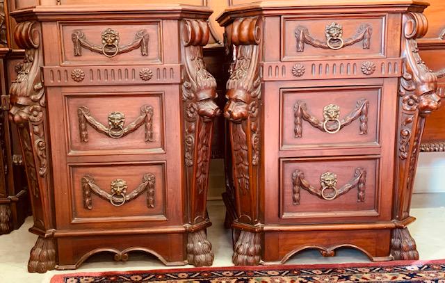 (2) CARVED MAHOGANY LION HEAD NIGHT STAND TABLES (1 of 6)