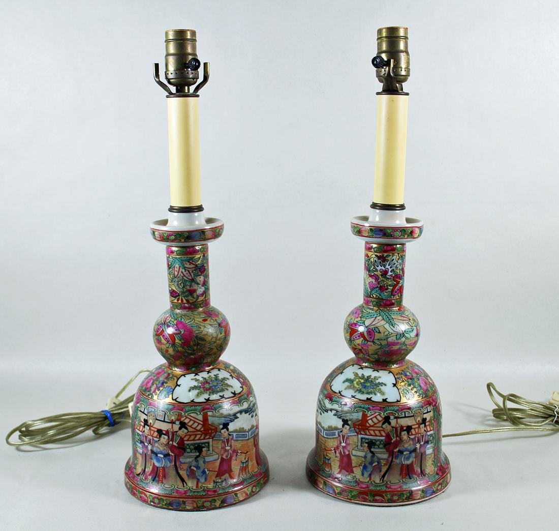 (2) CHINESE GOURD STYLE LAMPS (1 of 2)