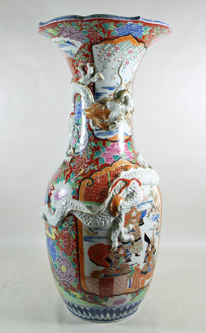 LARGE CHINESE DRAGON VASE (1 of 4)