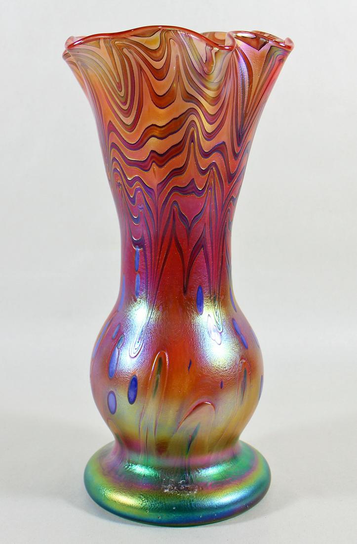 IGOR MULLER ART GLASS VASE (1 of 3)