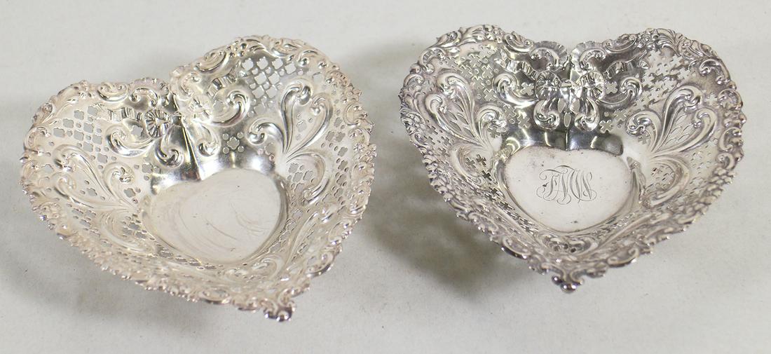 (2) GORHAM STERLING SILVER HEART DISHES (1 of 2)