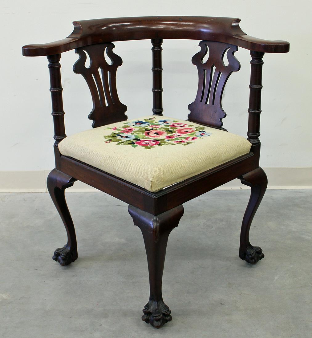 CHIPPENDALE CORNER CHAIR (1 of 4)