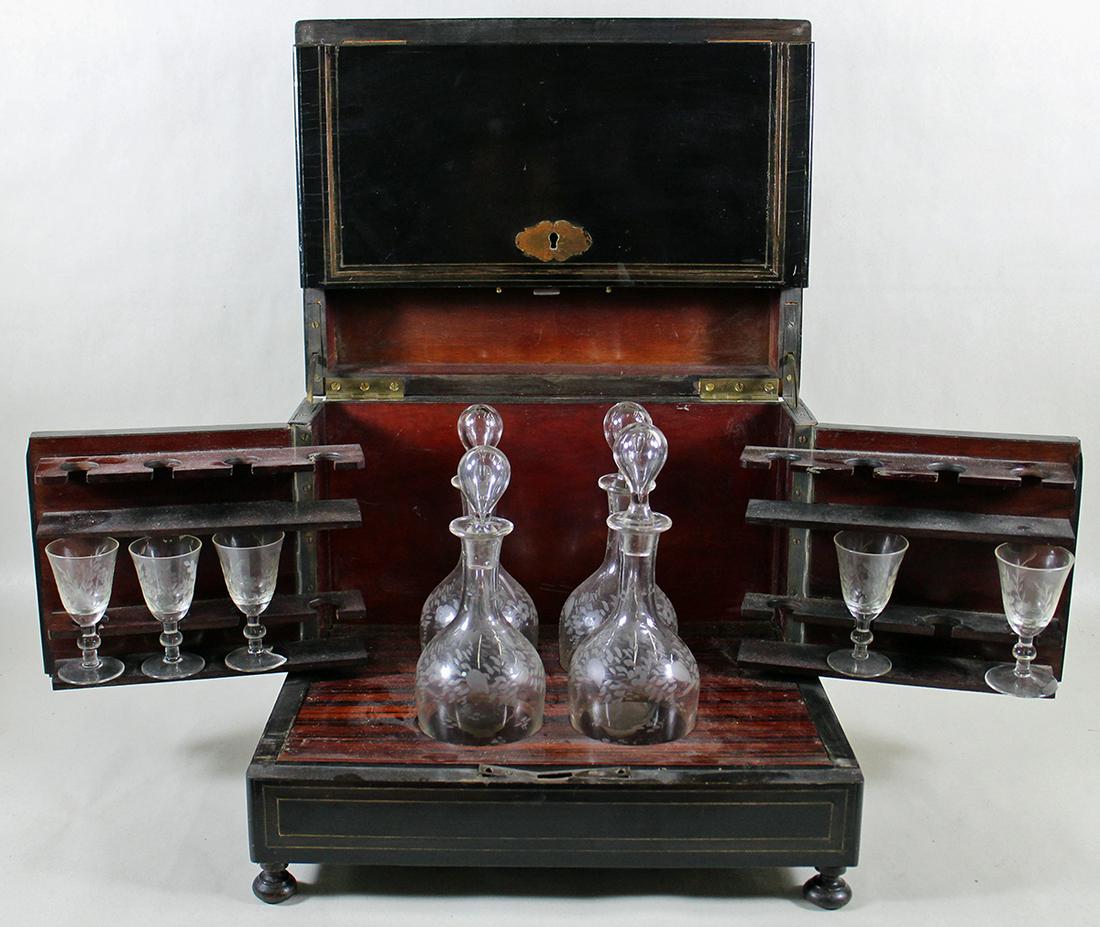 TANTALUS DECANTER SET (1 of 4)