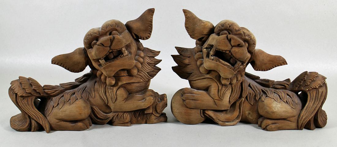 (2) CARVED WOOD FOO DOGS (1 of 3)