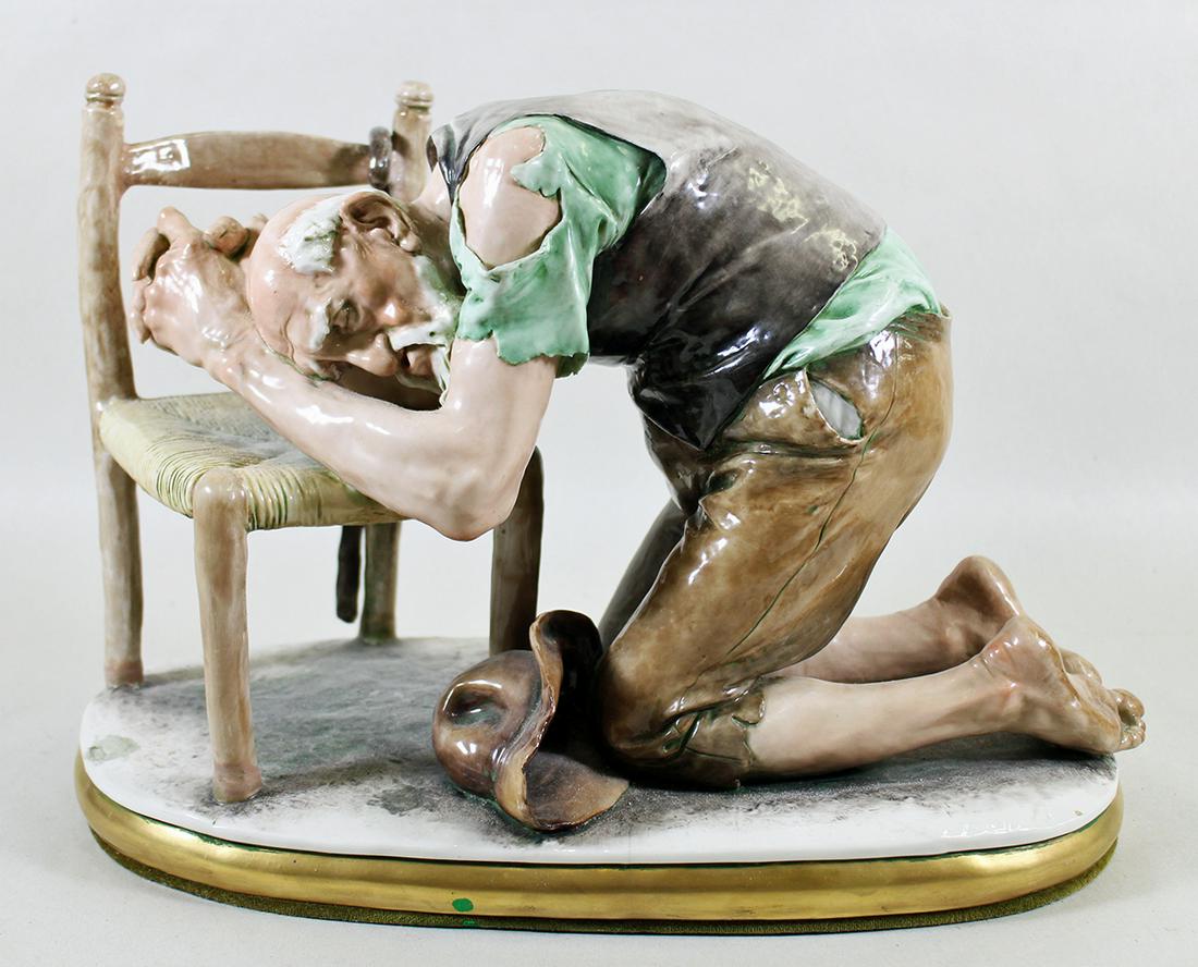 GIUSEPPE CAPPE FIGURINE (1 of 4)