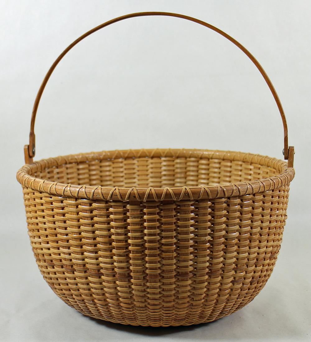 VINTAGE LIGHTSHIP NANTUCKET OPEN BASKET 12" (1 of 2)