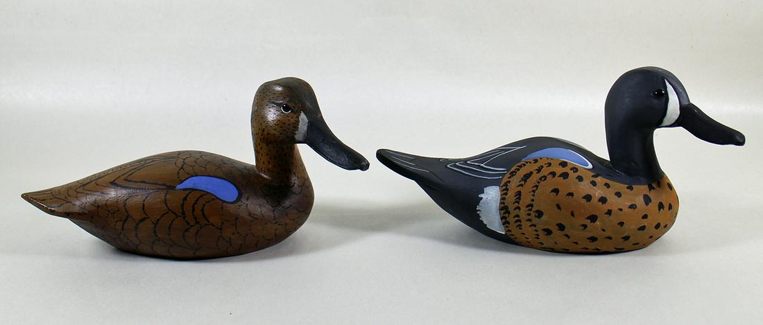 (2) PAIR LOUISIANA BLUE WINGED TEAL DUCK DECOYS (1 of 3)