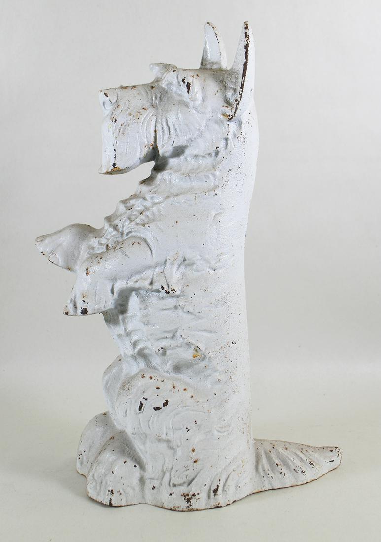 VINTAGE CAST IRON SCOTTIE TERRIER DOG DOORSTOP (1 of 2)