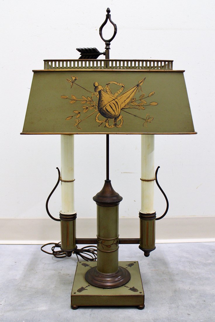 GREEN TOLEWARE TABLE LAMP (1 of 2)