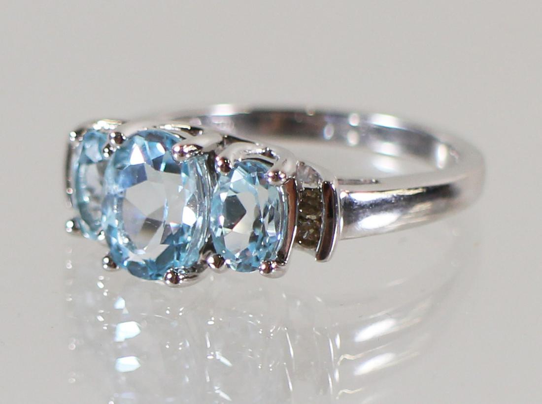 10K 2.00 TCW BLUE TOPAZ & DIAMOND RING (1 of 3)