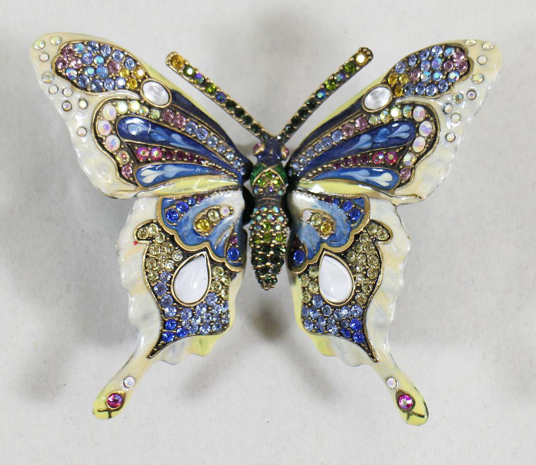 JAY STRONGWATER JEWELED BUTTERFLY: Jay Strongwater jeweled butterfly figurine. Measures 3" x 3.5" wide.