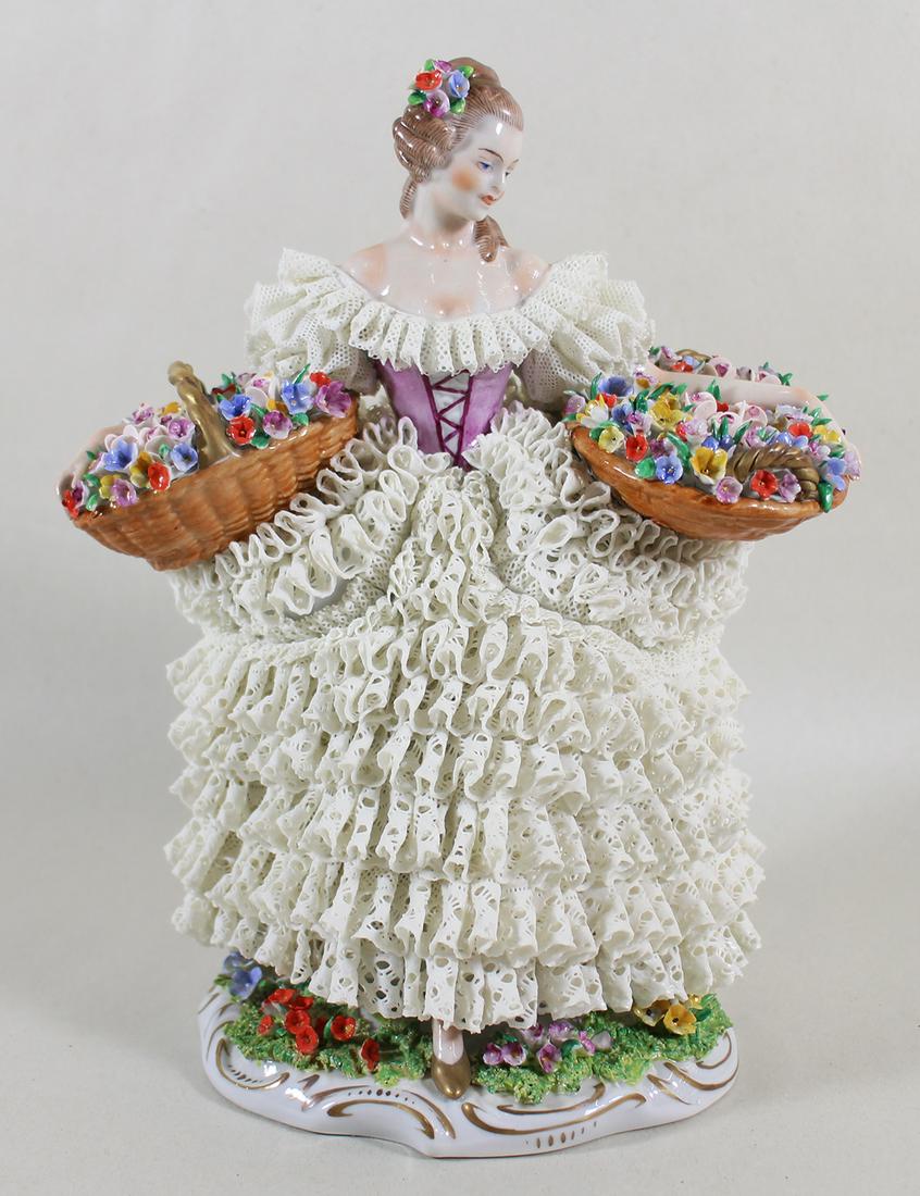 SITZENDORF DRESDEN LACE FLOWER LADY FIGURINE (1 of 4)