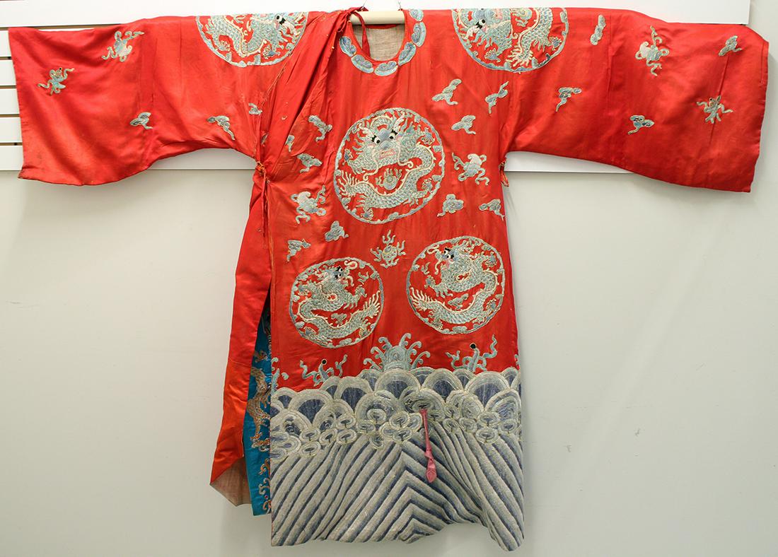 CHINESE RED KIMONO (1 of 5)
