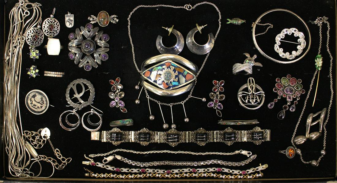 VINTAGE STERLING SILVER JEWELRY (1 of 5)