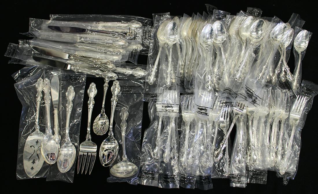 REED & BARTON FLATWARE FOR 14 - ENGLISH CROWN (1 of 4)