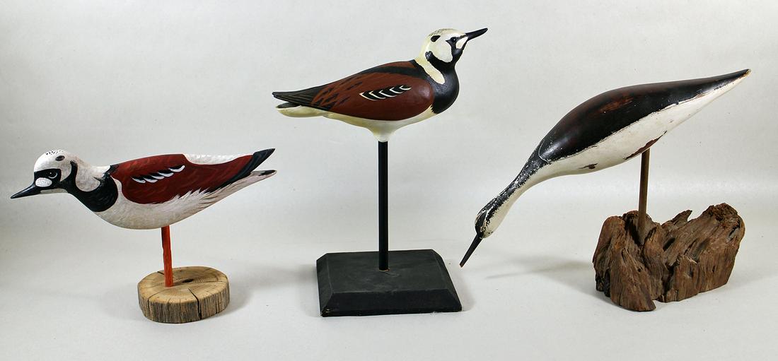 (3) CARVED SHOREBIRD DECOYS (1 of 3)