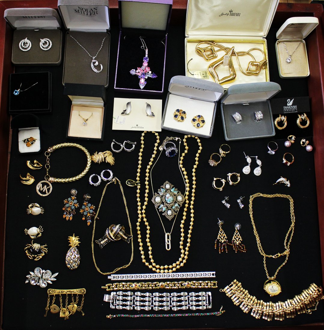 DESIGNER COSTUME JEWELRY: Includes Swarovski, Coro, Joan Rivers, Nolan Miller, Trifari, Suzanne Sommers, Grazianno, Sarah Coventry, KJL Kenneth J Lane, Nantucket Basket, & more.