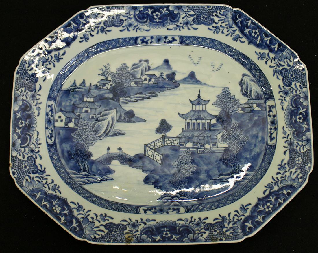 19TH CENTURY CHINESE EXPORT PLATTER (1 of 3)