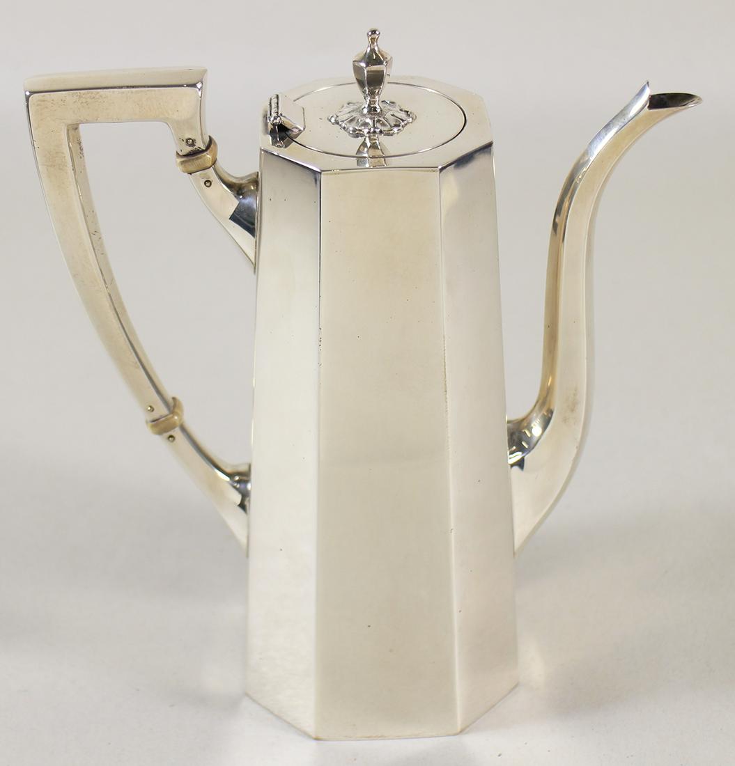 TIFFANY & CO. STERLING COFFEE POT (1 of 4)
