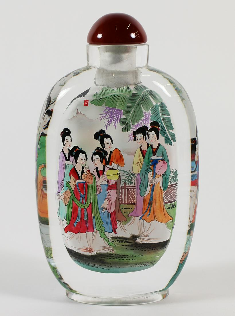 LARGE CHINESE SNUFF BOTTLE (1 of 2)
